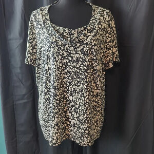 Tahari Top, 1X, NWT.